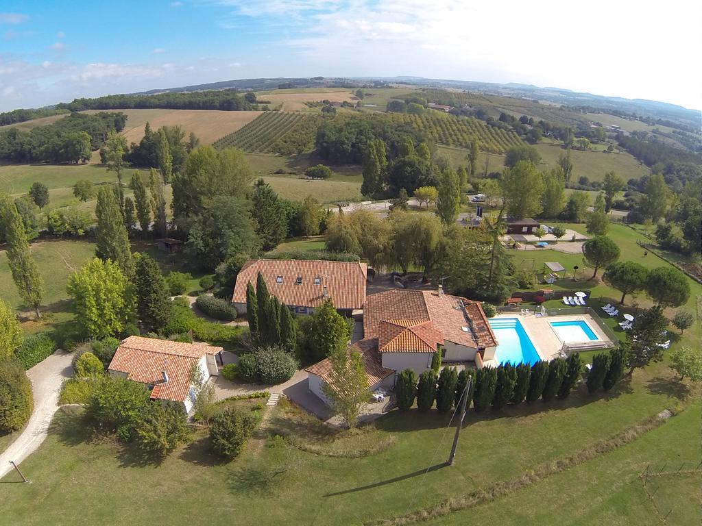 La Grange Du Cheval Blanc Villa Villeneuve-sur-Lot Exteriör bild