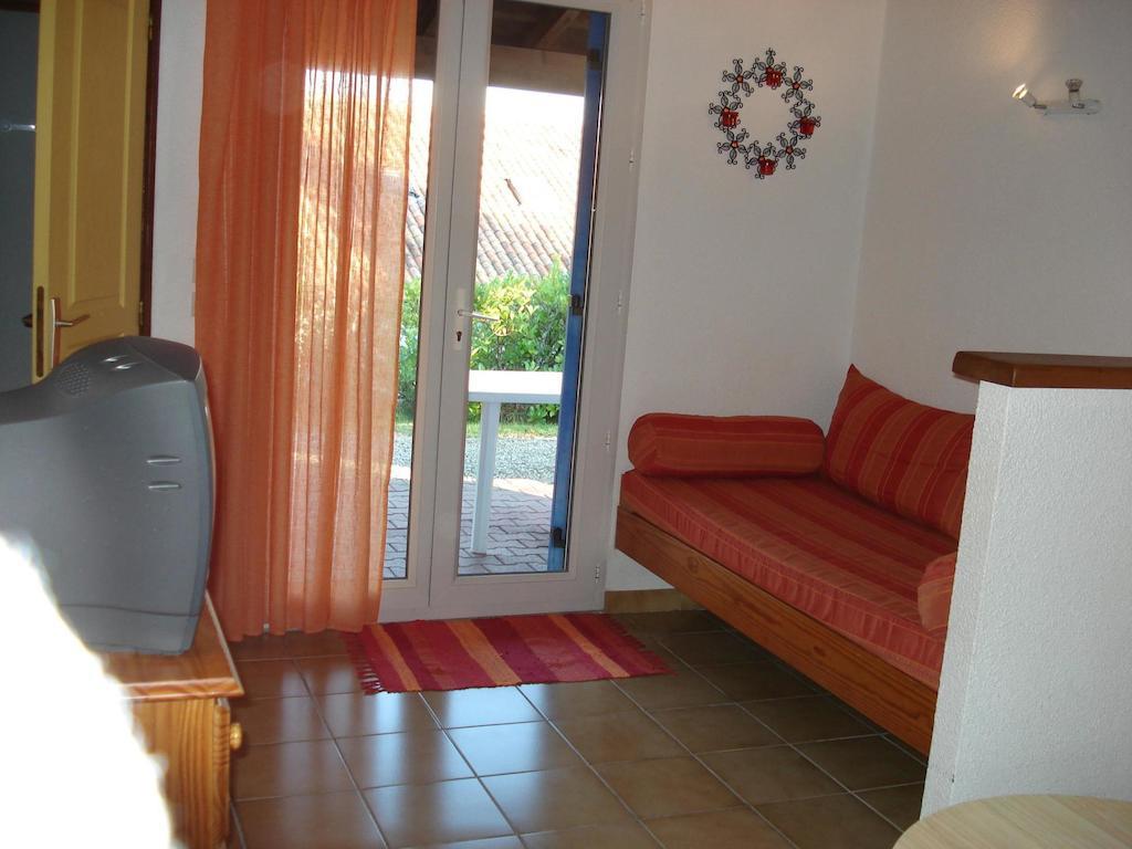 La Grange Du Cheval Blanc Villa Villeneuve-sur-Lot Rum bild